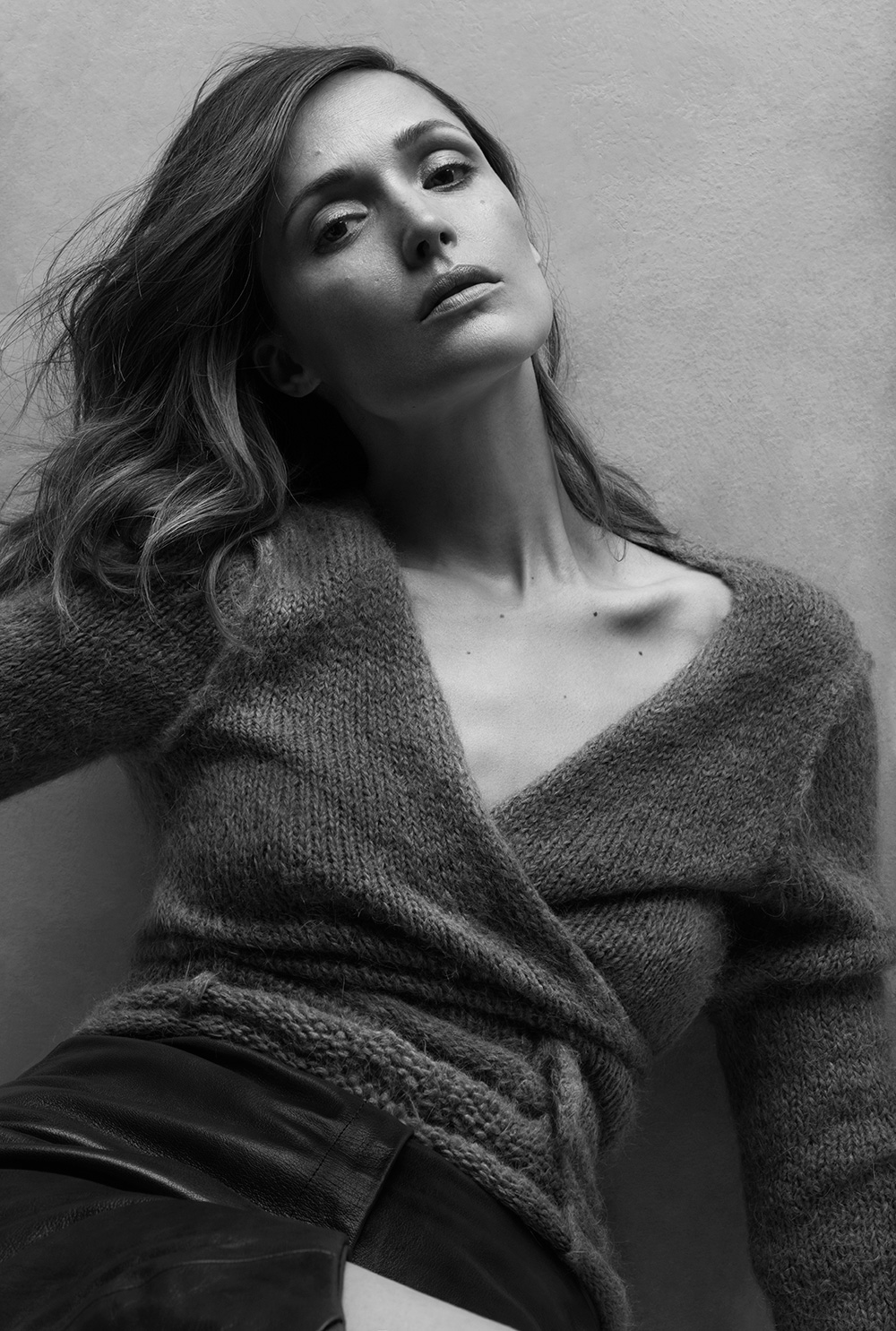 Image of Rose Byrne, black and white photo by Stefani Pappas. 